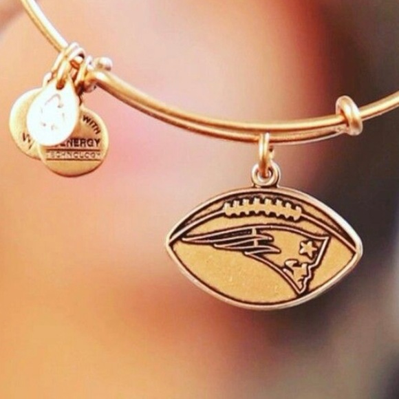 Alex and Ani NFL New England Patriots Charm Bracelet, Gold – NWT - Picture 4 of 13